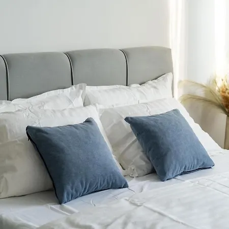 Olive Family House مْليني