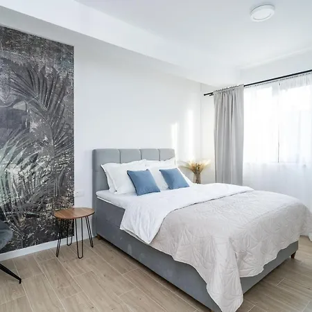 Olive Family House * מליני