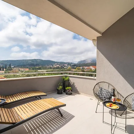 דירה Olive Family House מליני