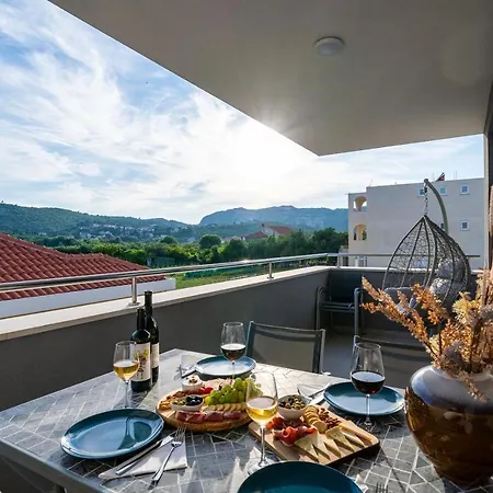 Olive Family House Mlini