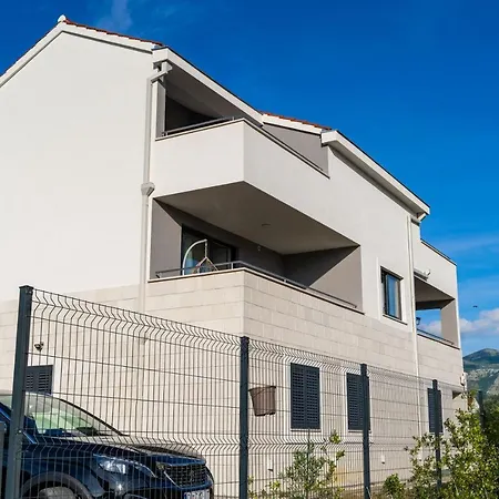 Olive Family House * Mlini