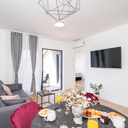 Olive Family House Apartment Mlini