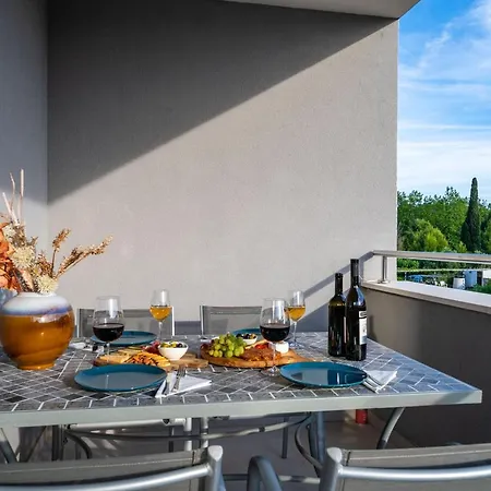 Olive Family House Apartment Mlini
